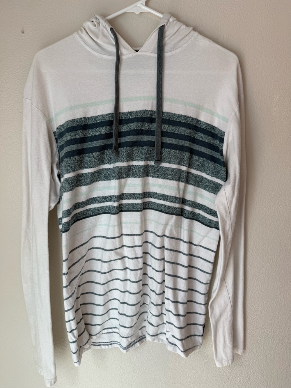 Billabong Men's Hooded Long-Sleeve Stripe Shirt - White and Dark Gray